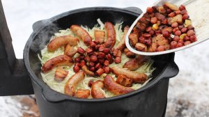 Солянка по-белорусски в казане. Мясо, копчености и капуста.