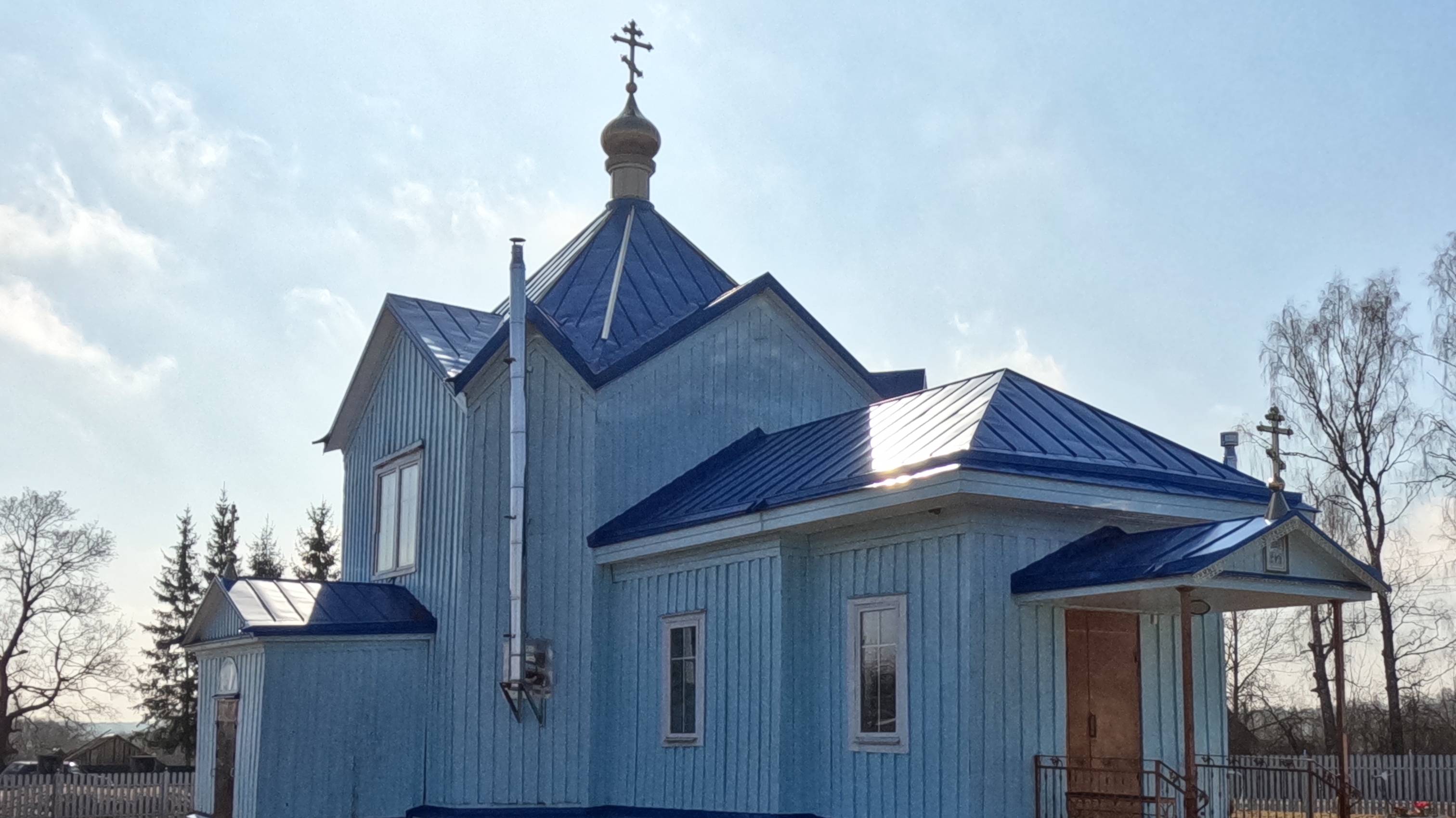 Заросшие развалины храма в д. Кретово. Татарск. Смоленская область смотреть онлайн