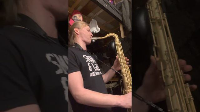 Yamaha tenor 61 saxophone смотреть онлайн