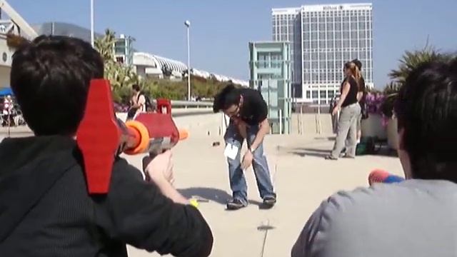 Egoraptor shoots David in the balls! смотреть онлайн