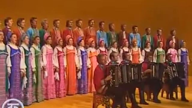 ✿ Хор русской песни п/у Н.Кутузова - В чистом поле (В.Захаров - М.Исаковский) смотреть онлайн