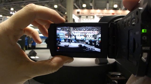 Fotoforum 2011: Sony CX700 смотреть онлайн
