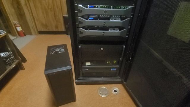 Talking about my various TrueNAS file server setups смотреть онлайн
