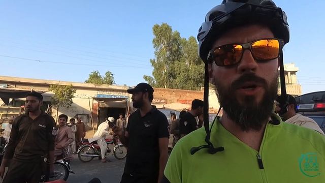 1500 kms to happiness - Day 6 - stopped by Commandos смотреть онлайн