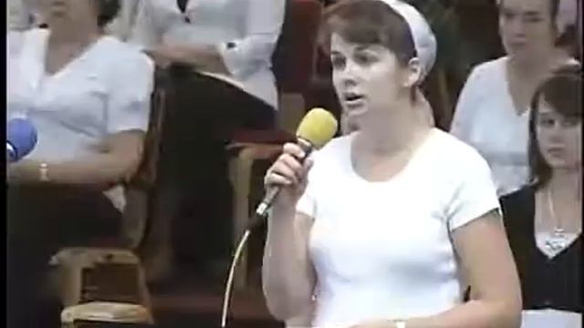 В саду (Стихотворение) смотреть онлайн