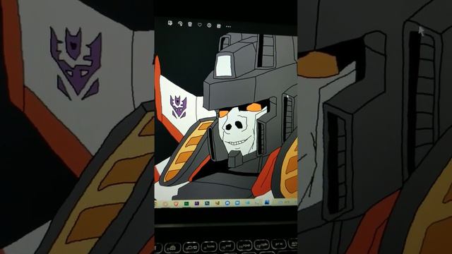 Starscream Does the Grimace Shake (please laugh) смотреть онлайн