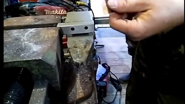 Клеим наждачку смотреть онлайн