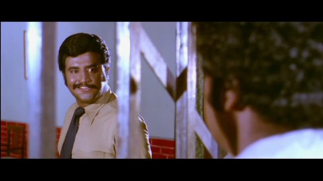 Moondru Mugam Tamil Movie | Official Trailer | Rajinikanth | Raadhika | Sathyaraj | Senthamarai смотреть онлайн