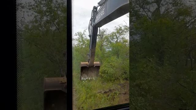 DCC Excavator смотреть онлайн