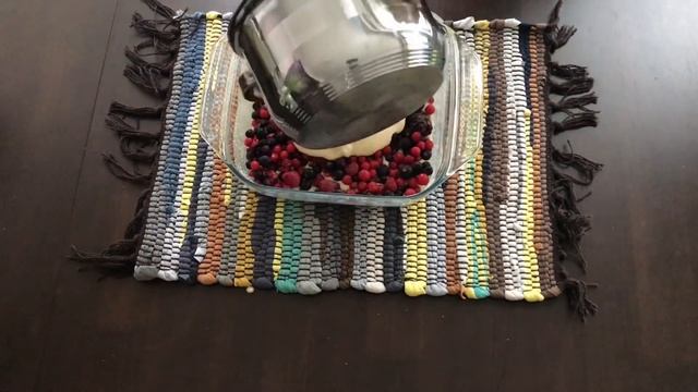 «Ягоды под снегом» - сочный, нежный пирог! #кчаю