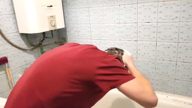 САМЫЙ ГЛУПЫЙ ПРАНК В ВАННОЙ НАД ПАРНЕМ / ОН ПЛАЧЕТ ПРОСИТ ПРОЩЕНИЯ / ЖЕСТОКИЙ ПРАНК / АНАНАСТЕНЬКА смотреть онлайн