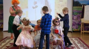 Игра "Наряди девочку". К 8 Марта.Муз.рук.Е.Рабская.