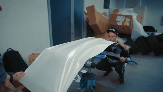 BMW i8 | VYNIL | бронирование смотреть онлайн