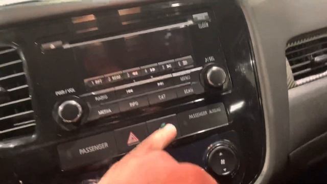 2016 Mitsubishi Outlander ES AWD смотреть онлайн