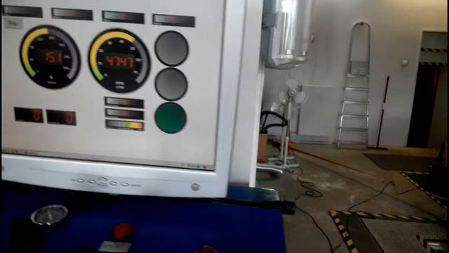 My 17-year old Mazda 626 on a dyno смотреть онлайн