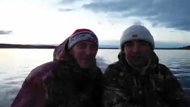 касатка 365+tohatsu18 и 3 друга по ангаре.AVI смотреть онлайн