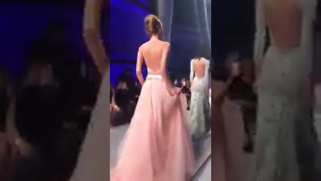 Модный показ молдавского дизайнера в Дубае под песни Carla's Dreams и вальс Доги попал на видео смотреть онлайн