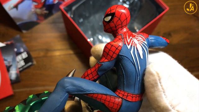 SPIDER-MAN: notre UNBOXING du Gros Collector + Press Kit VIP ! смотреть онлайн