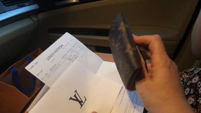 Louis Vuitton Zoie wallet Обзор, Blaze Pizza, Starbucks смотреть онлайн