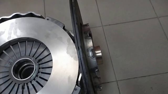 Комплект сцепления Mercedes Actros 805293 VALEO смотреть онлайн