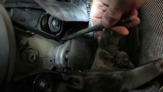 LAND ROVER DEFENDER Ремонт: замена ремня и роликов шкивы приводные ремни. смотреть онлайн