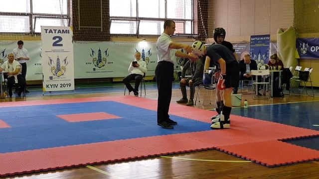 Боденчук Игорь Лоу-кик-лайт