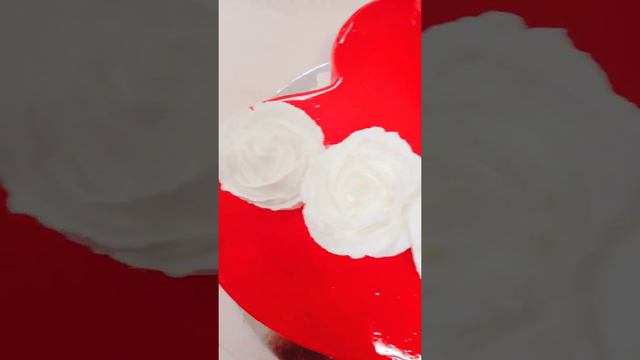 Red Heart shape cake.Dil wala red cake with Cream flowers 🌺👍 смотреть онлайн