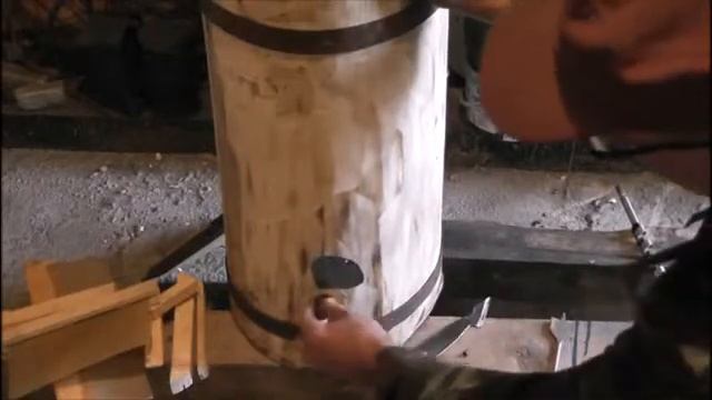 Как сделать круглую ловушку для поимки роёв Часть2я смотреть онлайн