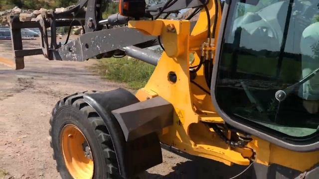 Köp hjullastare Volvo L25F -11 inkl redskap på klaravik.se смотреть онлайн