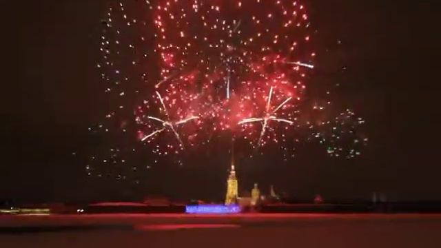 Салют в честь дня полного снятия блокады Ленинграда смотреть онлайн
