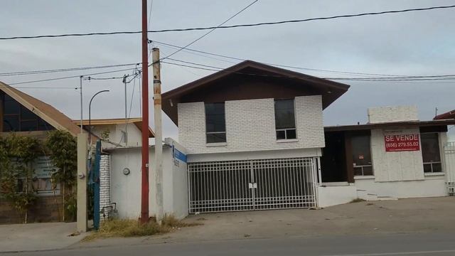 Entering Juarez Mexico From The Santa Fe Pedestrian Bridge In El Paso, TX