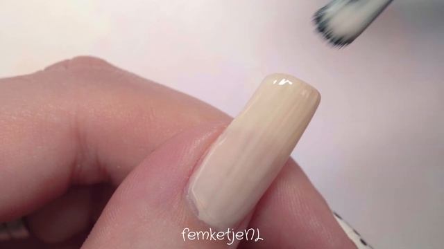 Catrice Stronger Nails ?? (Strengthening Nail Polish) - FemketjeNL