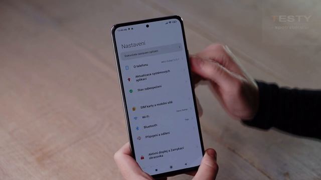 Test a recenze mobilního telefonu Poco F3 8GB 256GB смотреть онлайн