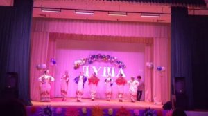 Танец с платками