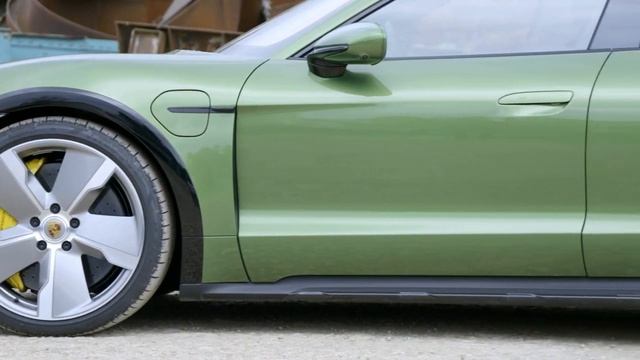 2022 Porsche Taycan Turbo S Cross Turismo Detailed Look - Mamaba Green Metallic