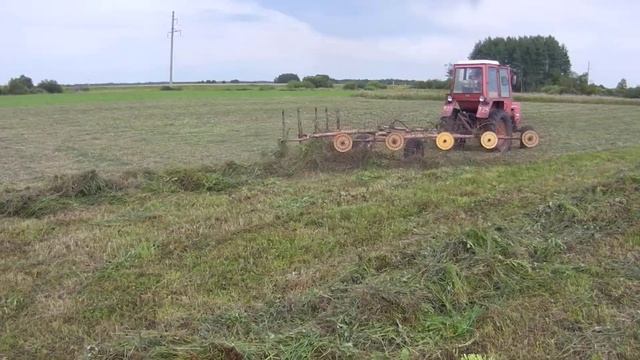 Демонстрационный показ использования граблей ГВ-6 Кантри смотреть онлайн