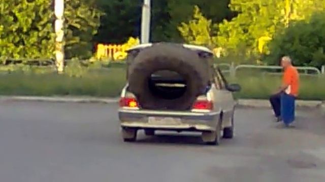 как правильно возить запаску!!!! смотреть онлайн