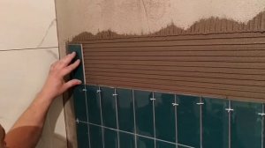 Укладка мелкоформатной плитки в санузле.