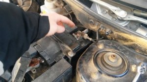 Не работает центральный замок и стеклоподъемники на Лада Гранта