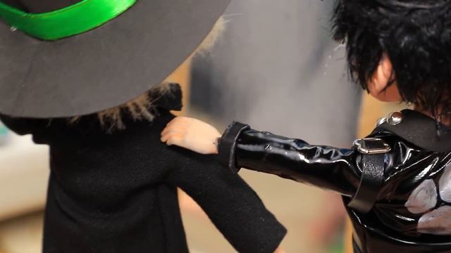 Cat Noir y Ladybug se Casan / 11 DIYs de LOL OMG смотреть онлайн