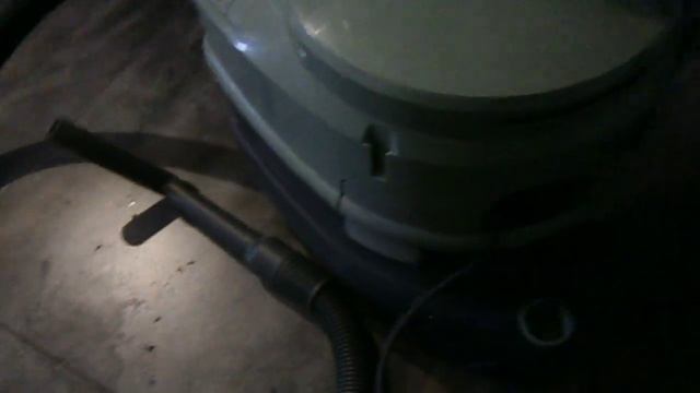 ODKURZACZ PHILIPS TRIATHLON 1400 - FILM POGLĄDOWY смотреть онлайн