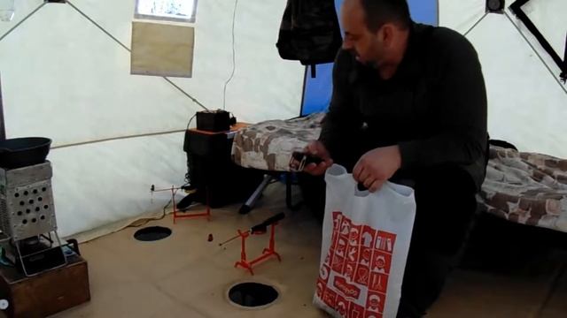 Ночная рыбалка на лепельском озере 12.01-14.01.19 смотреть онлайн