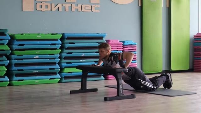 Отжимания с колен от возвышения смотреть онлайн