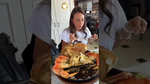 Best Dungeness Crab in San Francisco -Crab House at PIER 39 смотреть онлайн