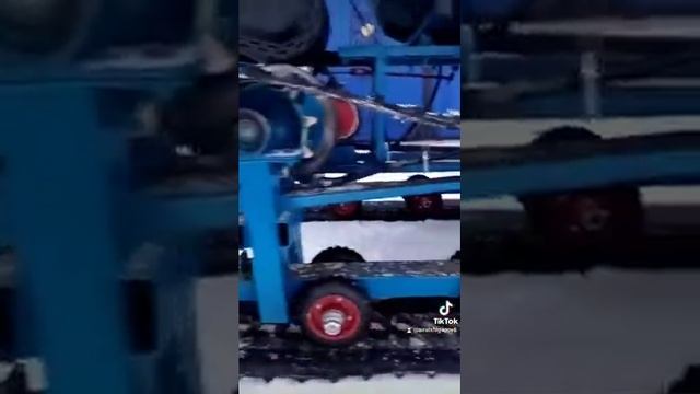 Самодельный гусеничный минитрактор. смотреть онлайн