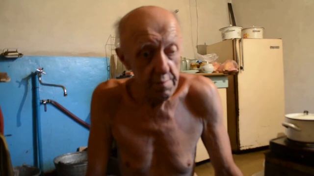 Помощь жителей Риги пенсионеру без ног смотреть онлайн