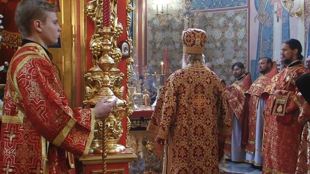 3.Патриарх Кирилл совершил Литургию во Введенской церкви на Рязанском п смотреть онлайн