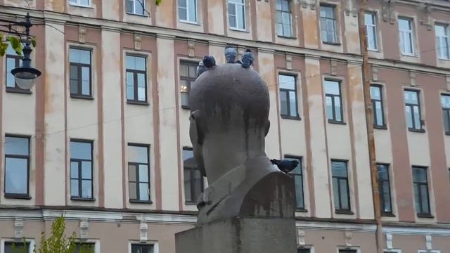 Михаил Иваныч Вэй ЗА УГЛОМ у памятника Маяковскому смотреть онлайн