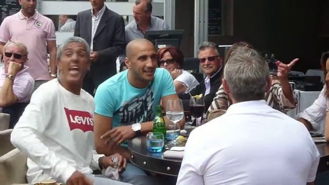 Samy Naceri survolté à Cannes смотреть онлайн