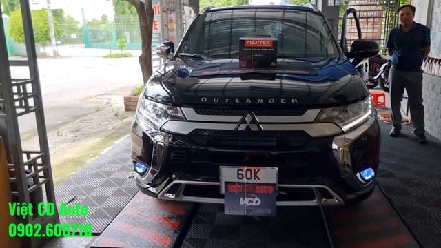 Mitsubishi Outlander 2023 xe vừa mới nhận nâng cấp lên Bi led gầm Fujitek G3 3 màu смотреть онлайн